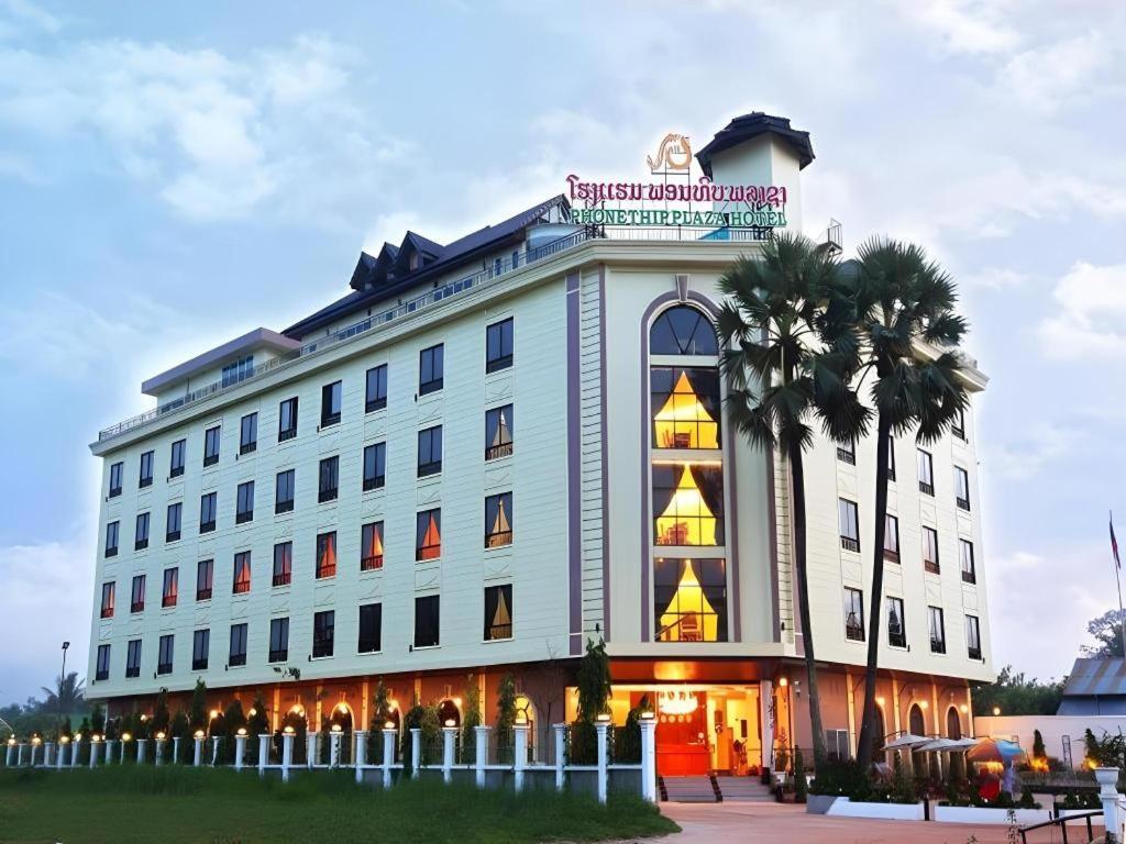 Phonethip Plaza Hotel Vientiane Buitenkant foto