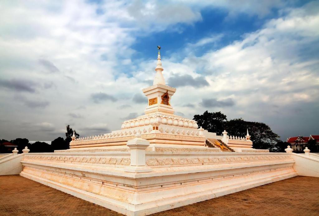 Phonethip Plaza Hotel Vientiane Buitenkant foto